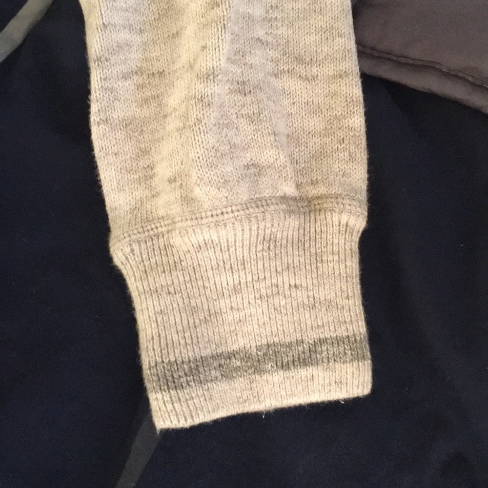 American eagle sweater - Picture 3 of 5